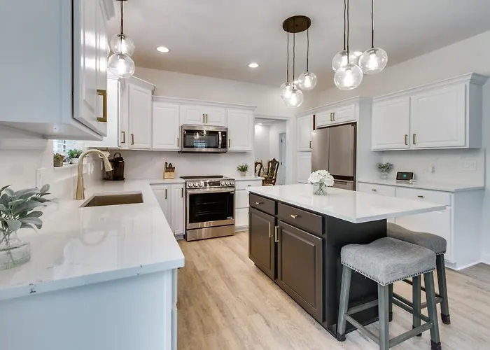 Prime Retreat W/ Deck & Fireplace! *