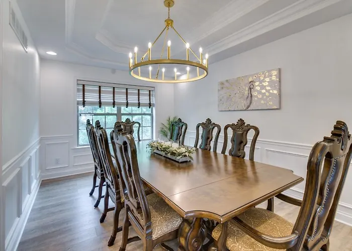 Prime Retreat W/ Deck & Fireplace! * Peoria